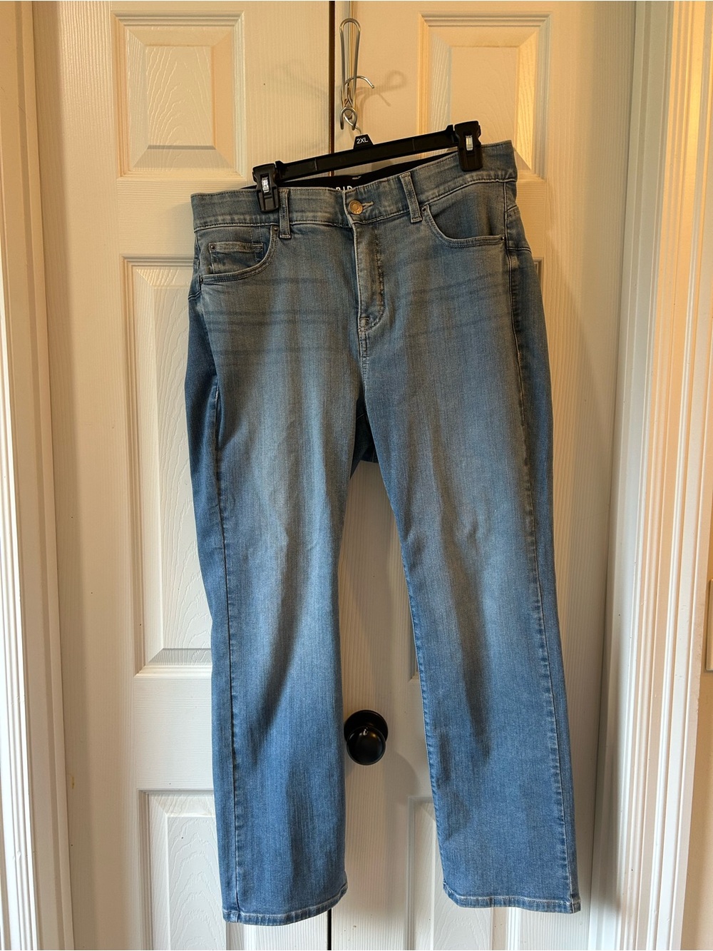 Torrid Bombshell Straight Premium Stretch Jeans size 12s